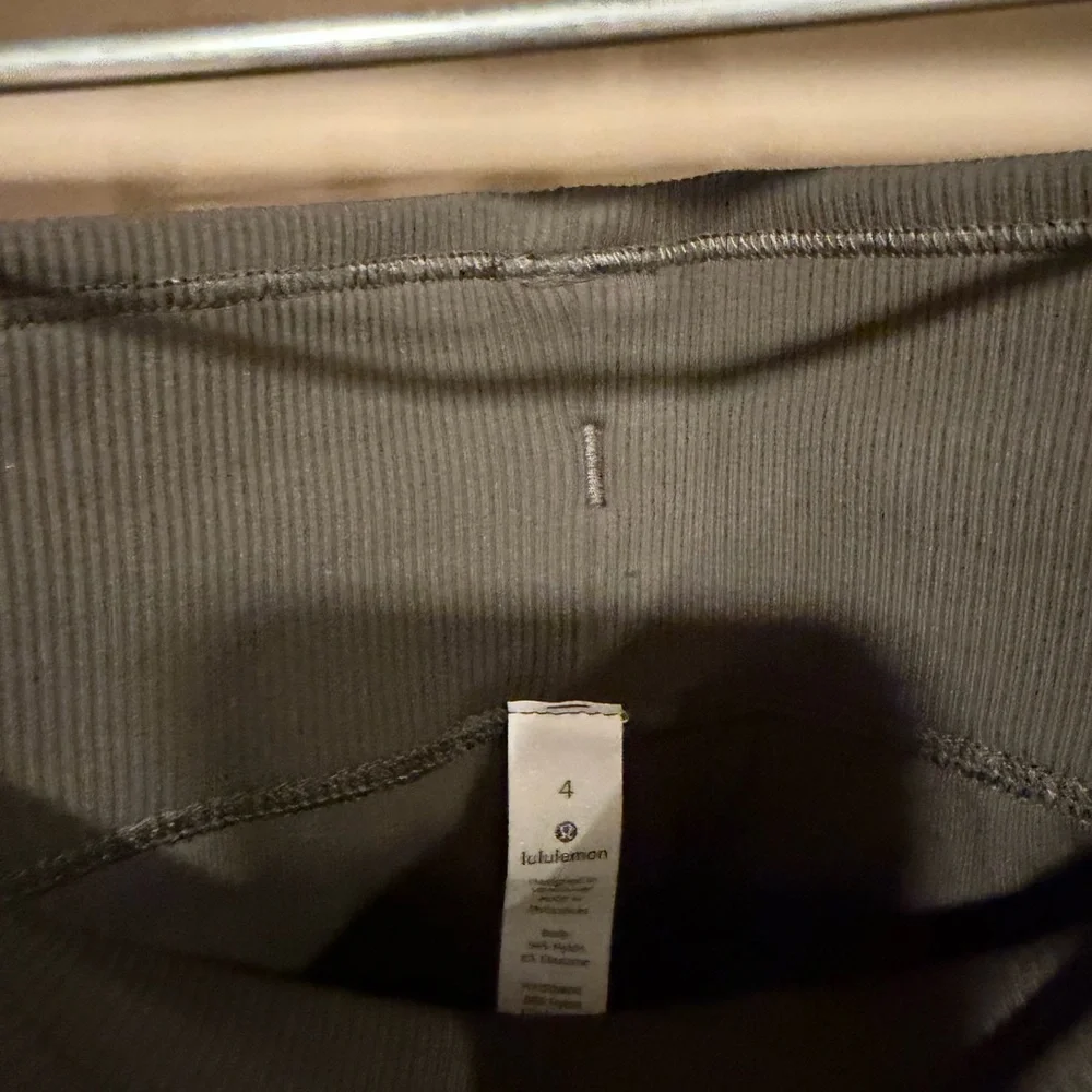 lululemon athletica Olive Green Joggers - Picture 3 of 6